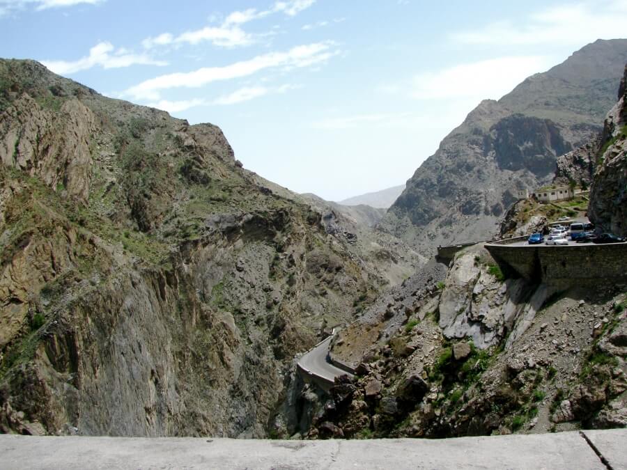 дорога в горах Афганистана