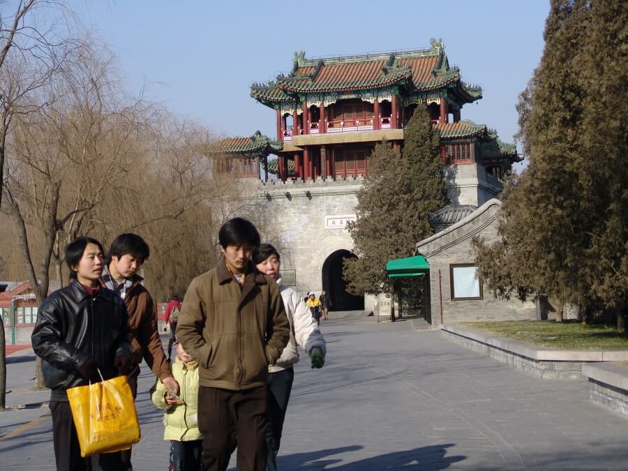 как китайцы относятся к иностранным туристам?