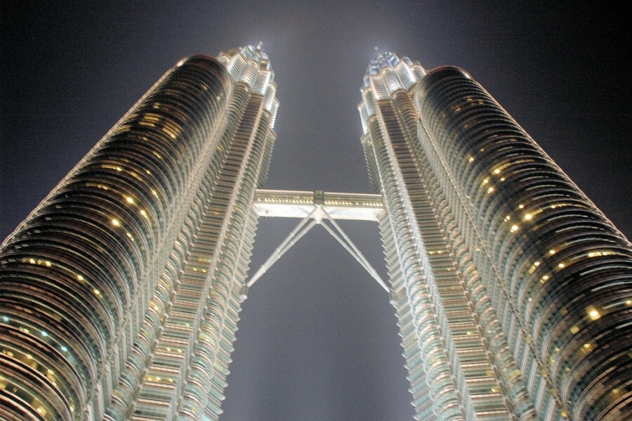 башни Петронас в Куала-Лумпуре