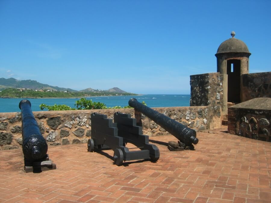 крепость в Доминиканской Республике