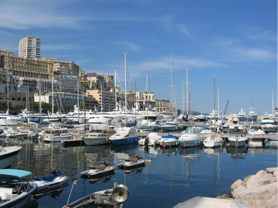 яхты в гавани Монако