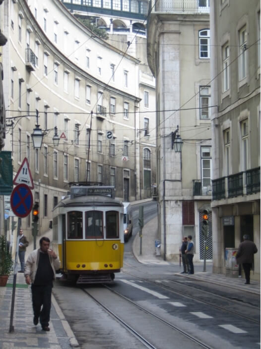 трамвай в Лиссабоне