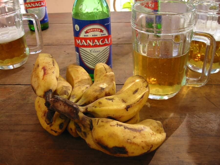 бананы и пиво на Кубе