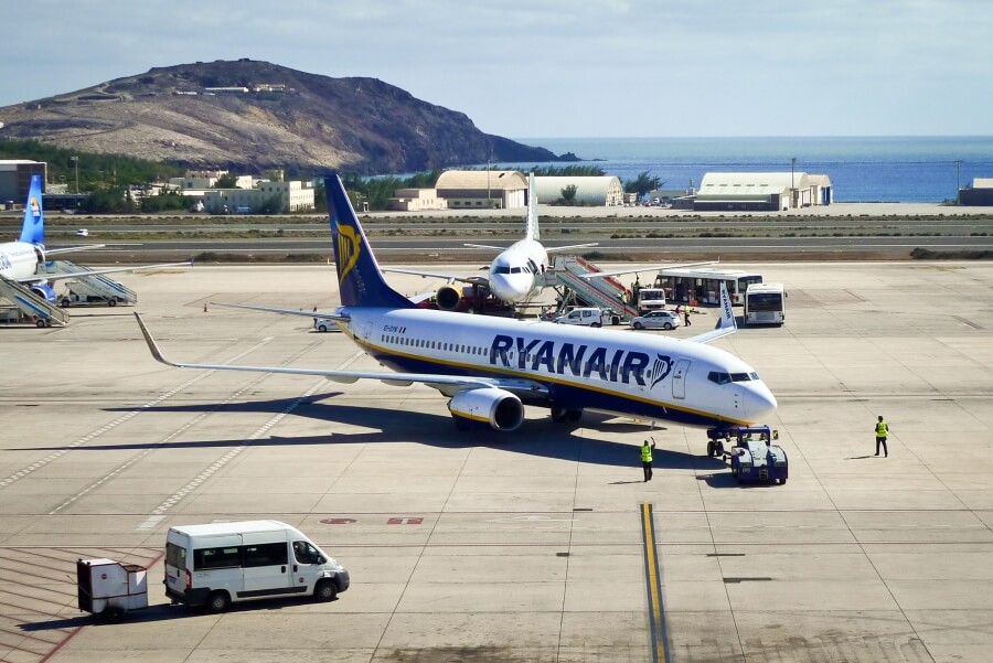 авиакомпания лоукостер Ryanair