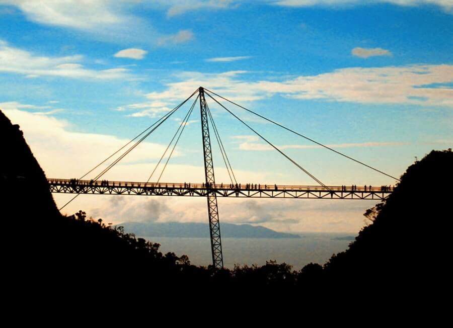 подвесной мост на острове Лангкави