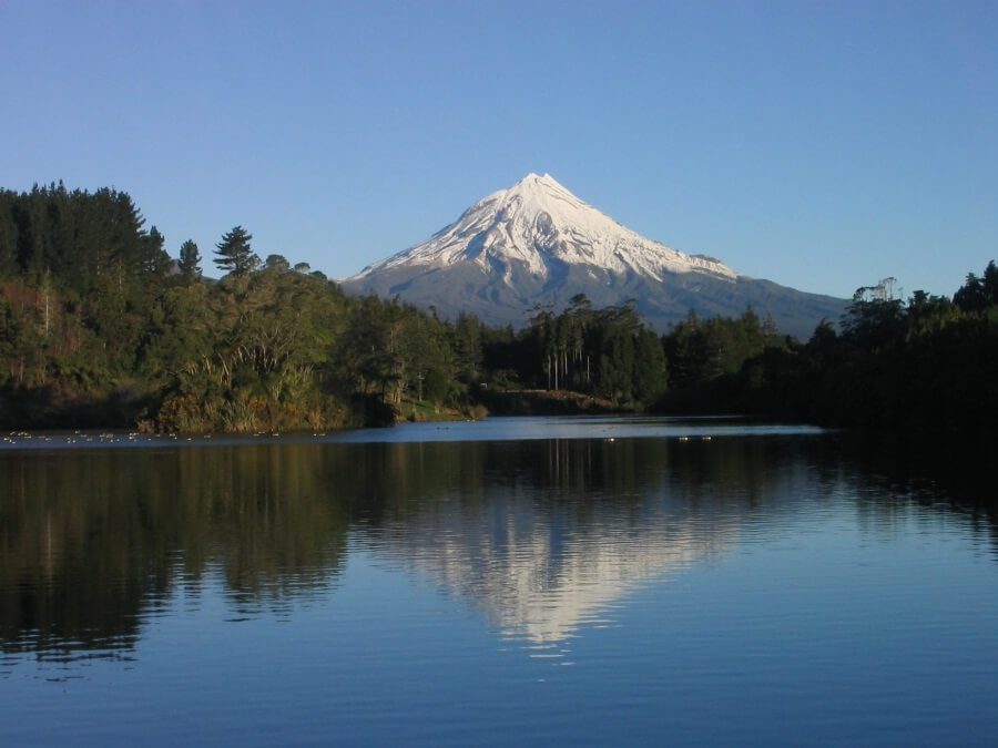 гора Таранаки в Новой Зеландии