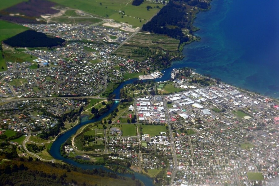 городок Роторуа  в Новой Зеландии