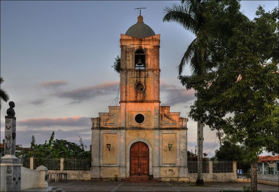 старая церковь на Кубе